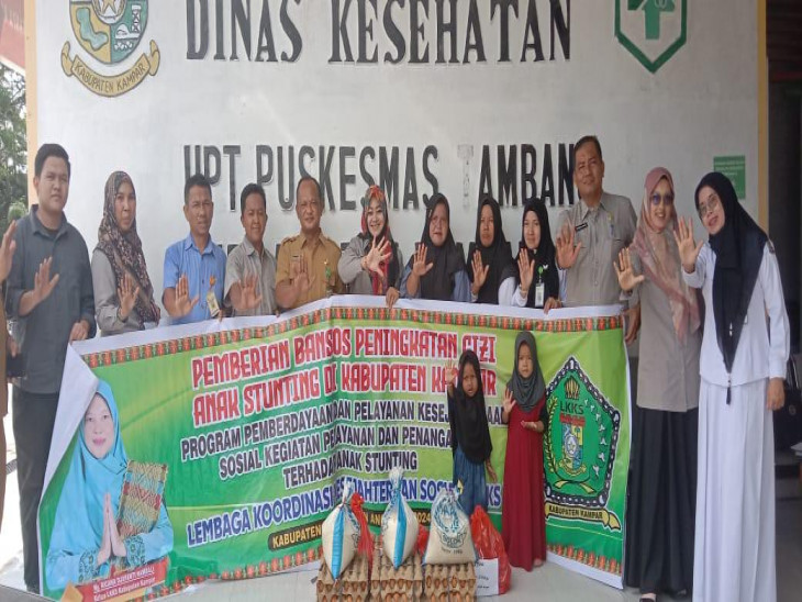 Pemberian Bantuan Balita Stunting oleh LK2S (Ibu PJ Bupati)