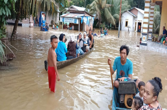 Banjir menghampiri 8 Desa di wilayah kerja Puskesmas Tambang